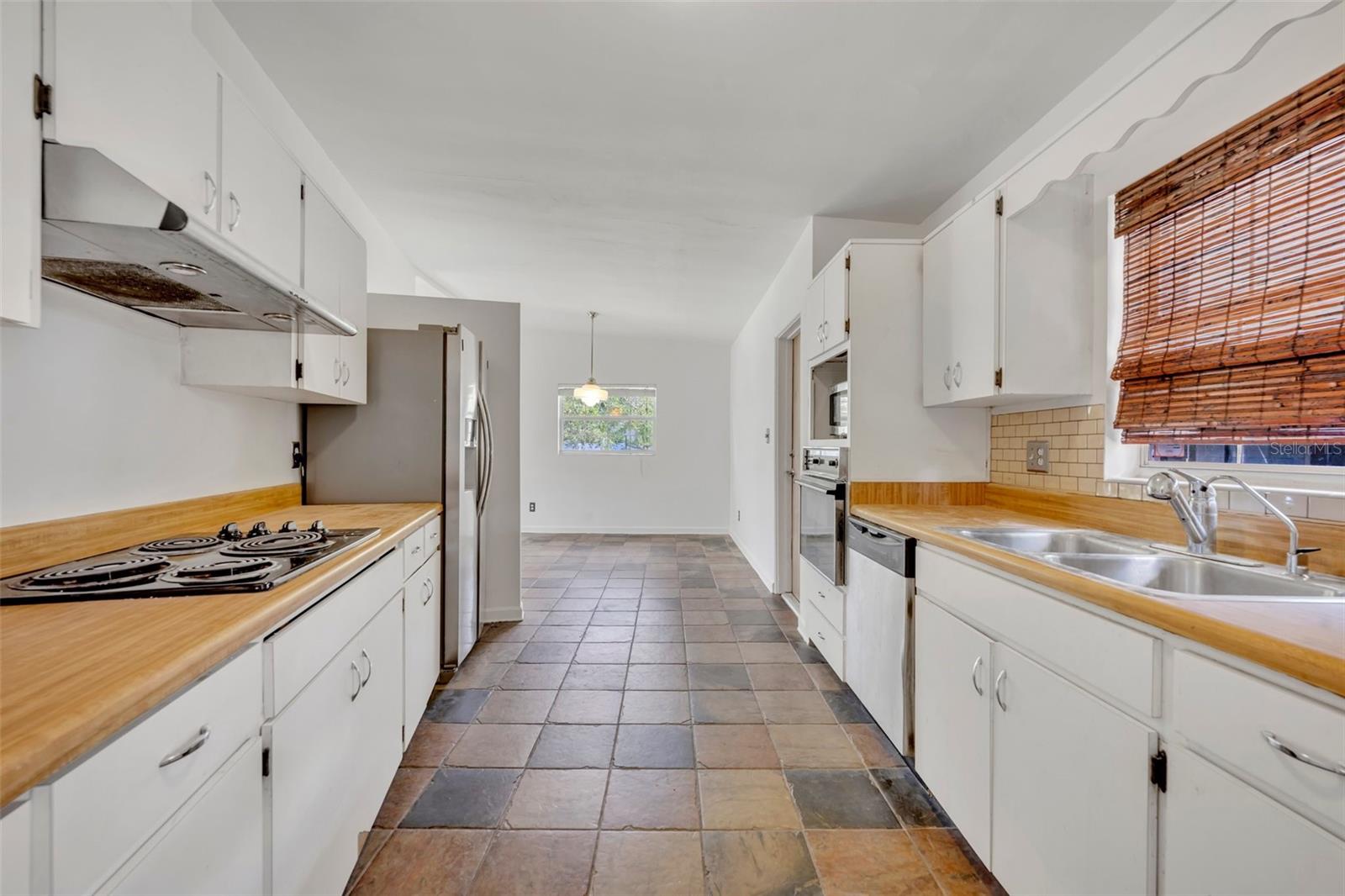 Image 14 of 26 For 1025 Dunraven Drive