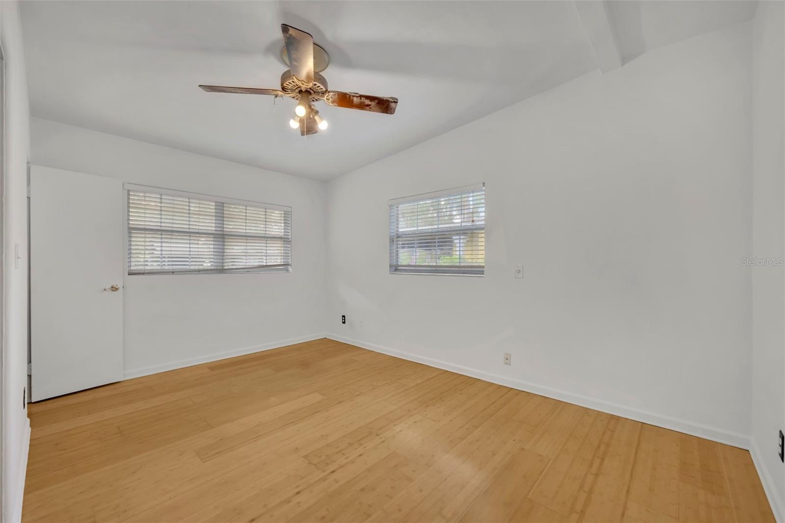Image 15 of 26 For 1025 Dunraven Drive