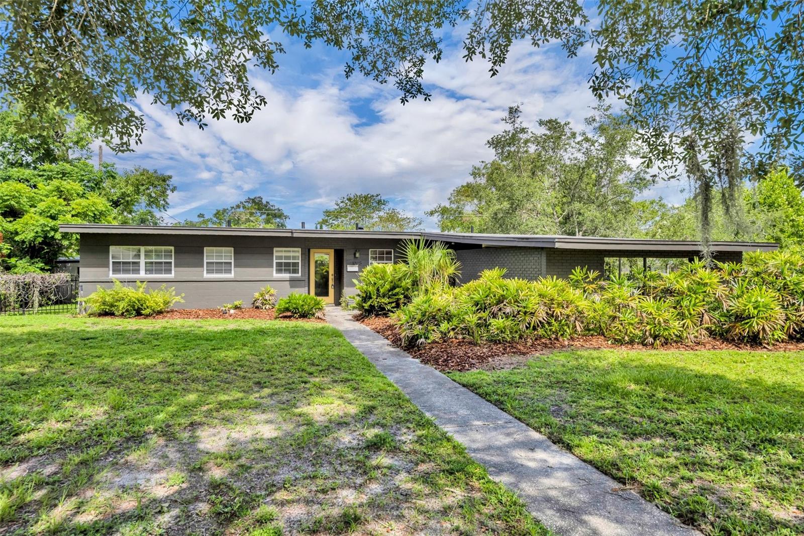 Image 2 of 26 For 1025 Dunraven Drive