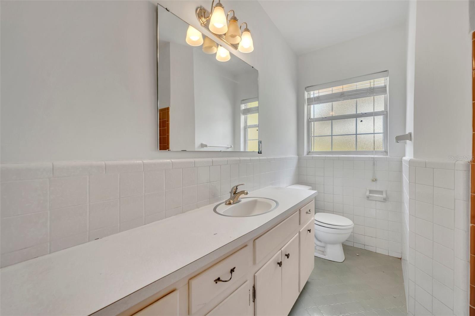 Image 20 of 26 For 1025 Dunraven Drive
