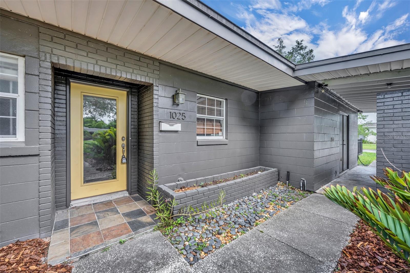 Image 3 of 26 For 1025 Dunraven Drive
