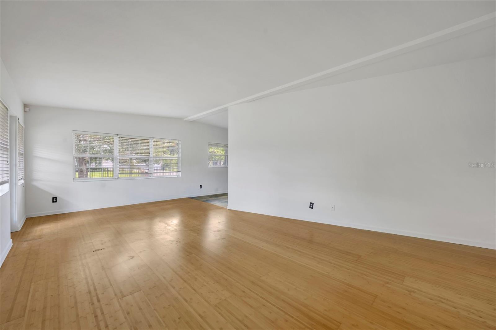 Image 6 of 26 For 1025 Dunraven Drive