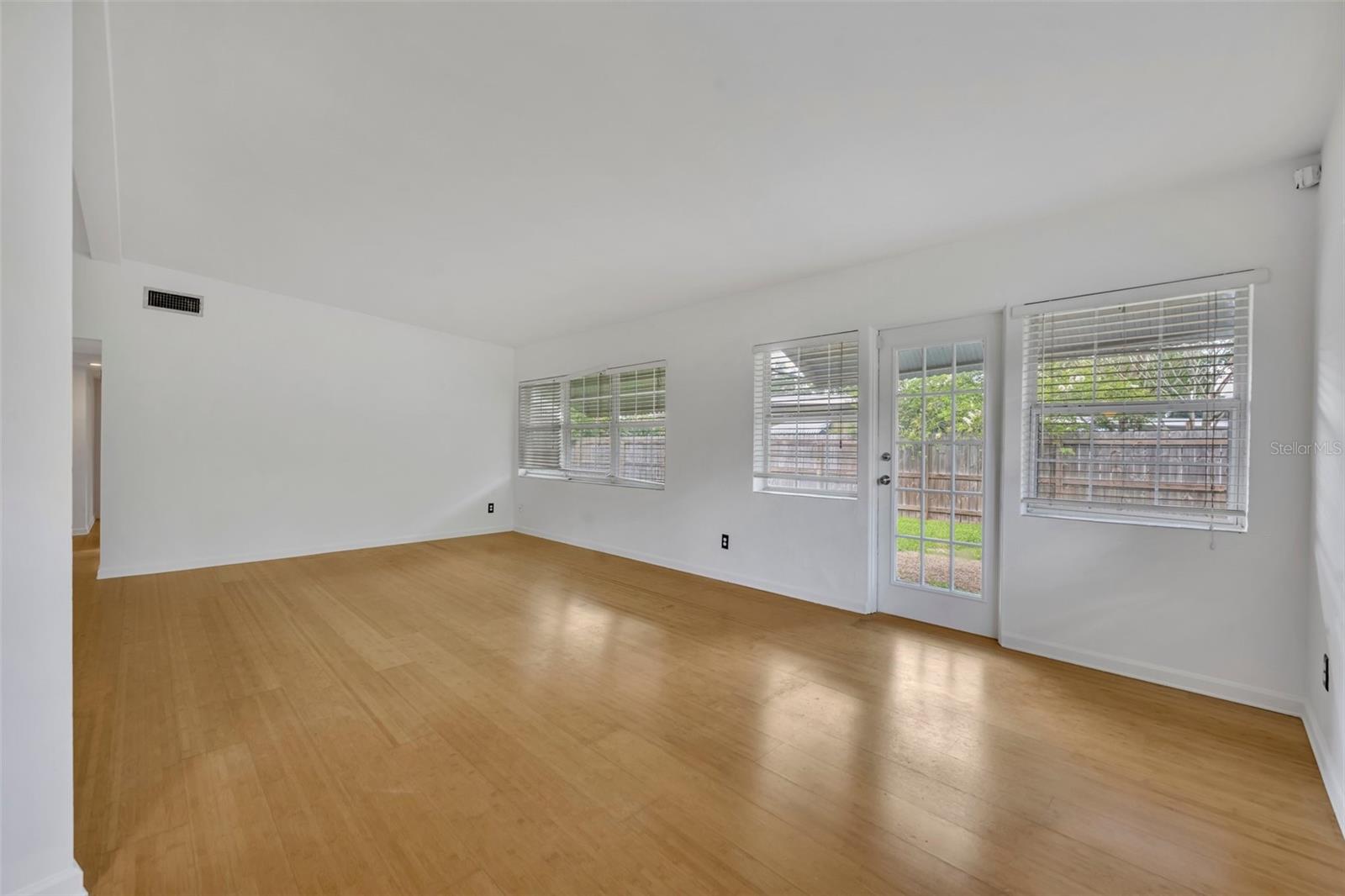 Image 8 of 26 For 1025 Dunraven Drive