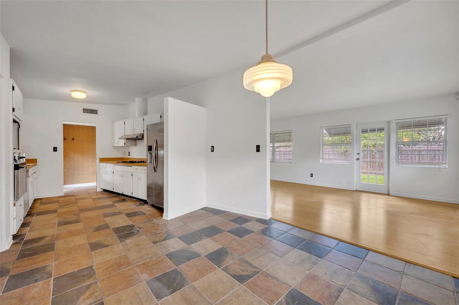 Image 9 of 26 For 1025 Dunraven Drive