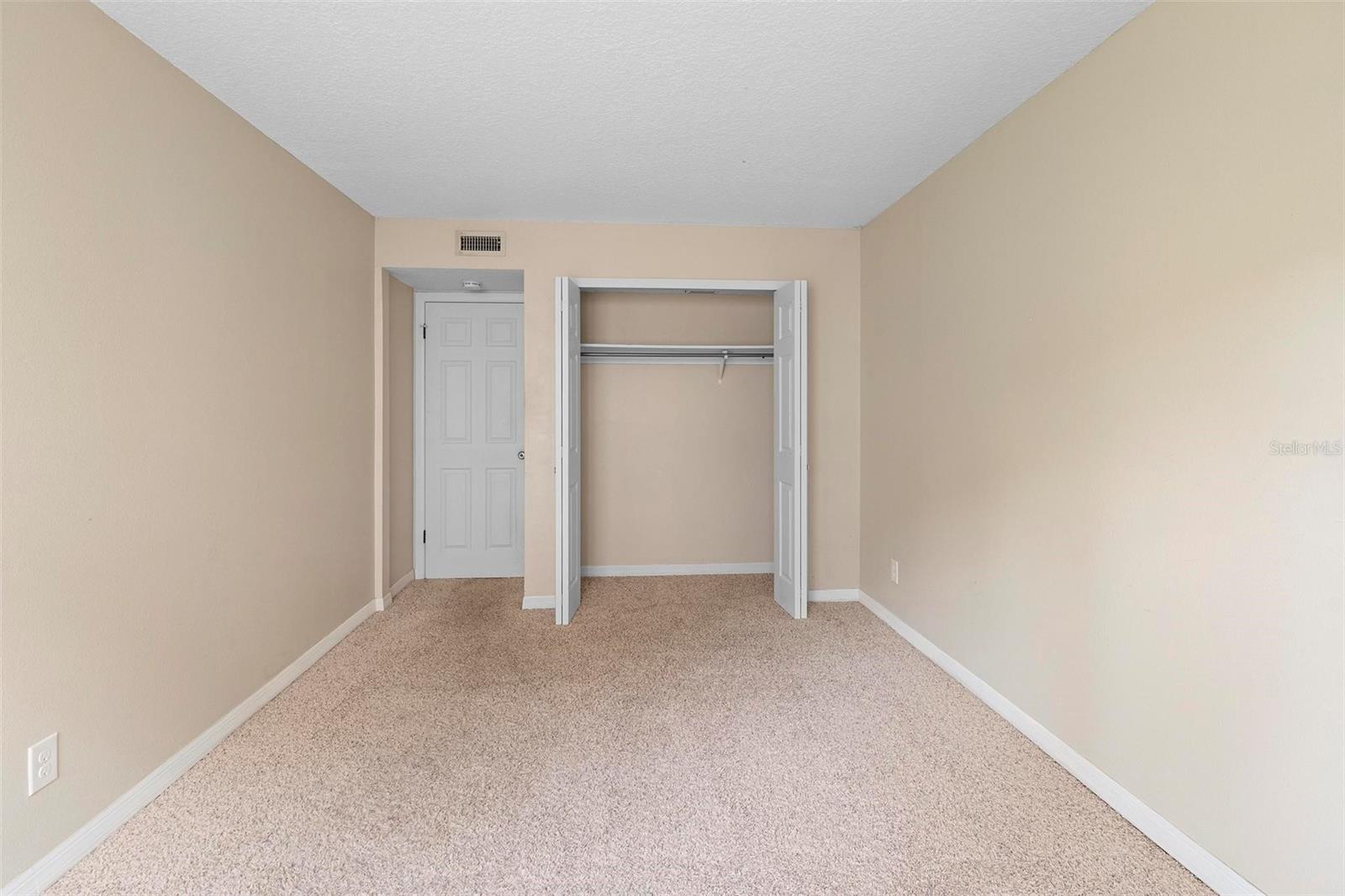 Image 23 of 32 For 652 Lake Villas Drive D