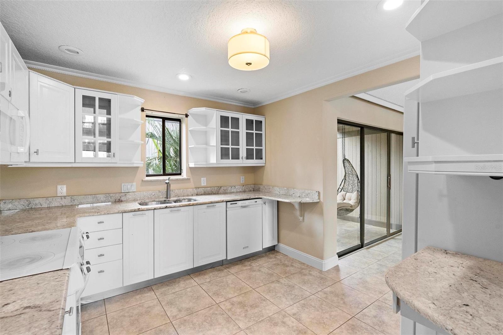 Image 6 of 32 For 652 Lake Villas Drive D