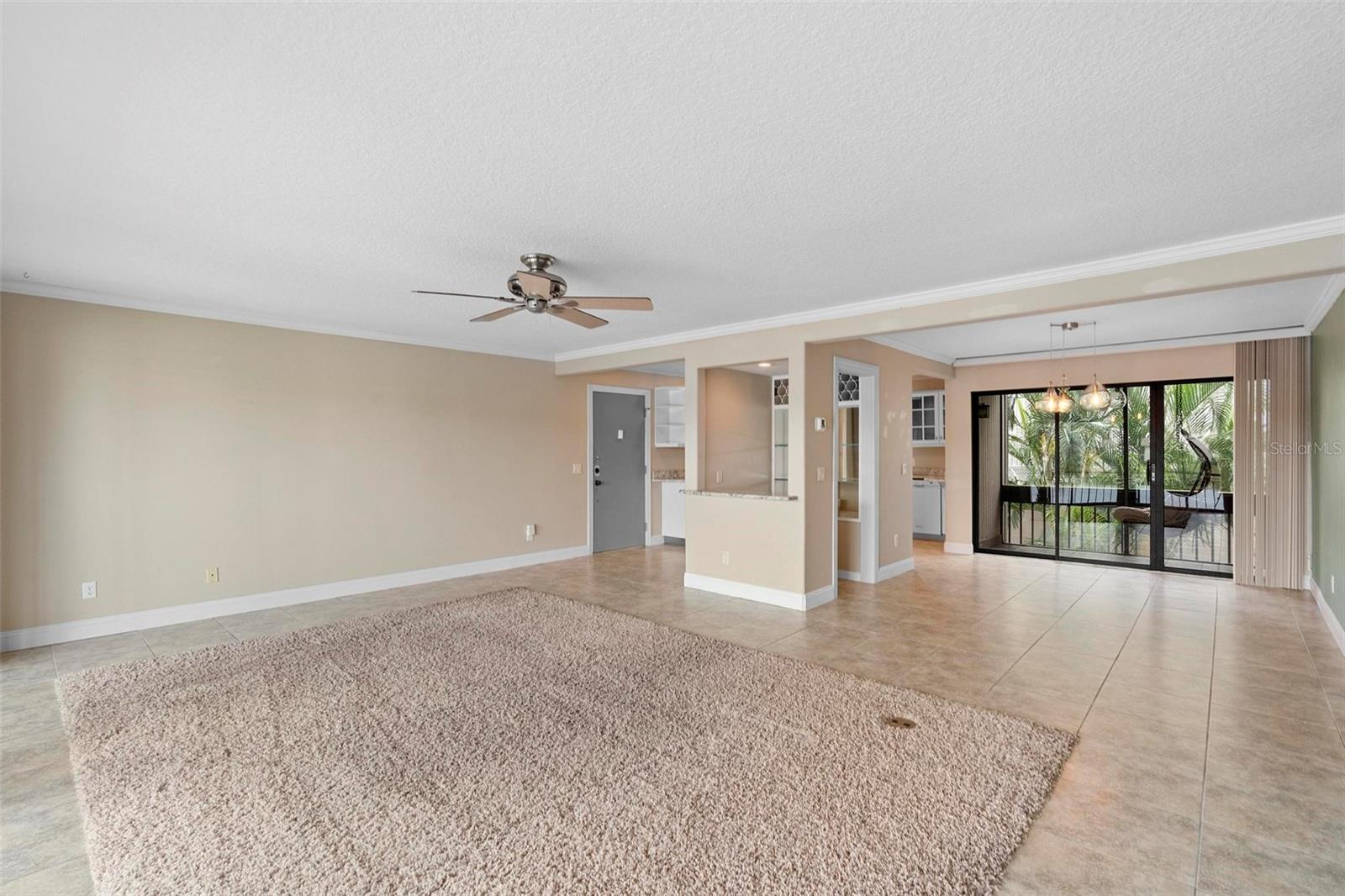 Image 8 of 32 For 652 Lake Villas Drive D