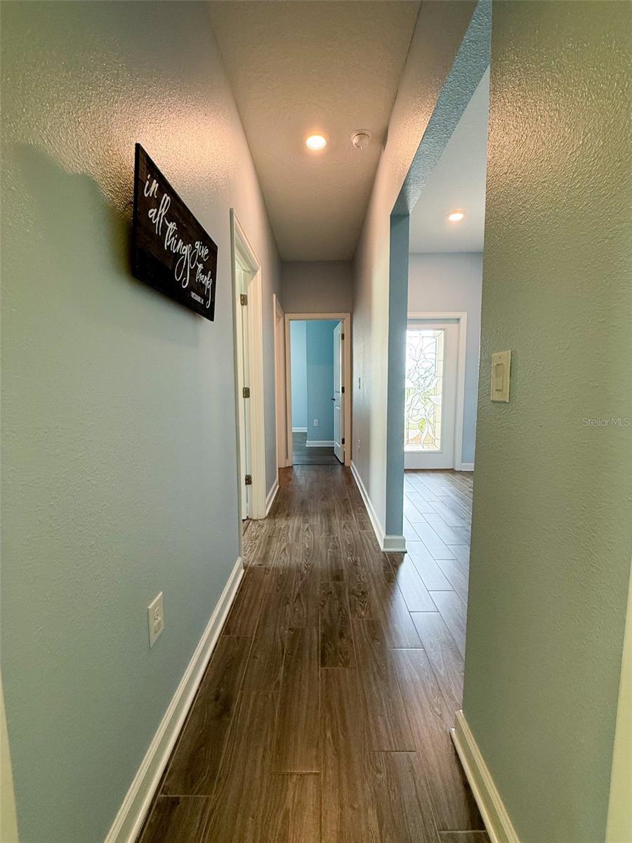 Image 16 of 52 For 1047 Oak Bluff Drive