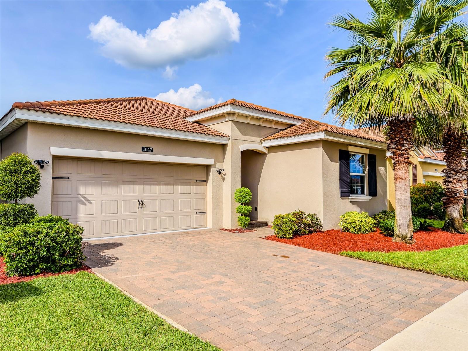 Image 2 of 52 For 1047 Oak Bluff Drive