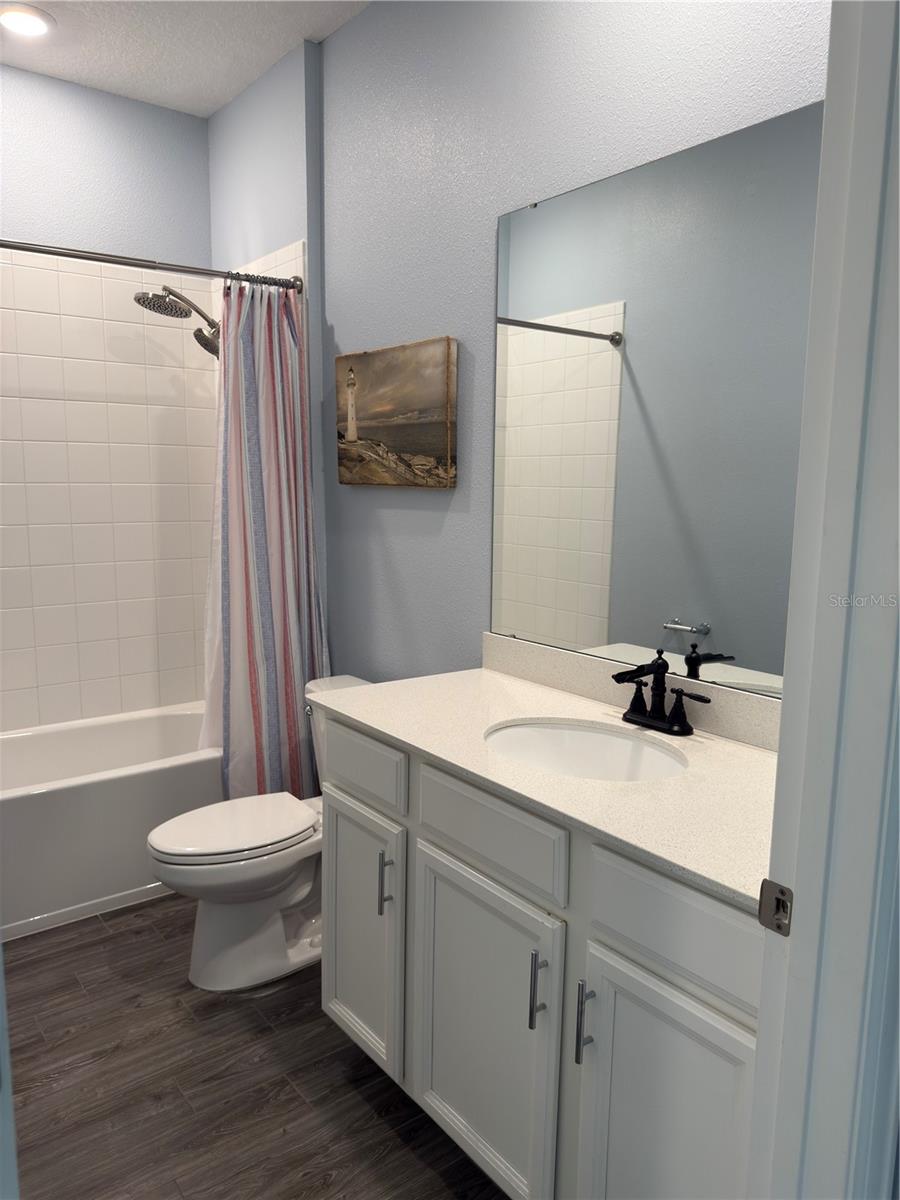 Image 26 of 52 For 1047 Oak Bluff Drive