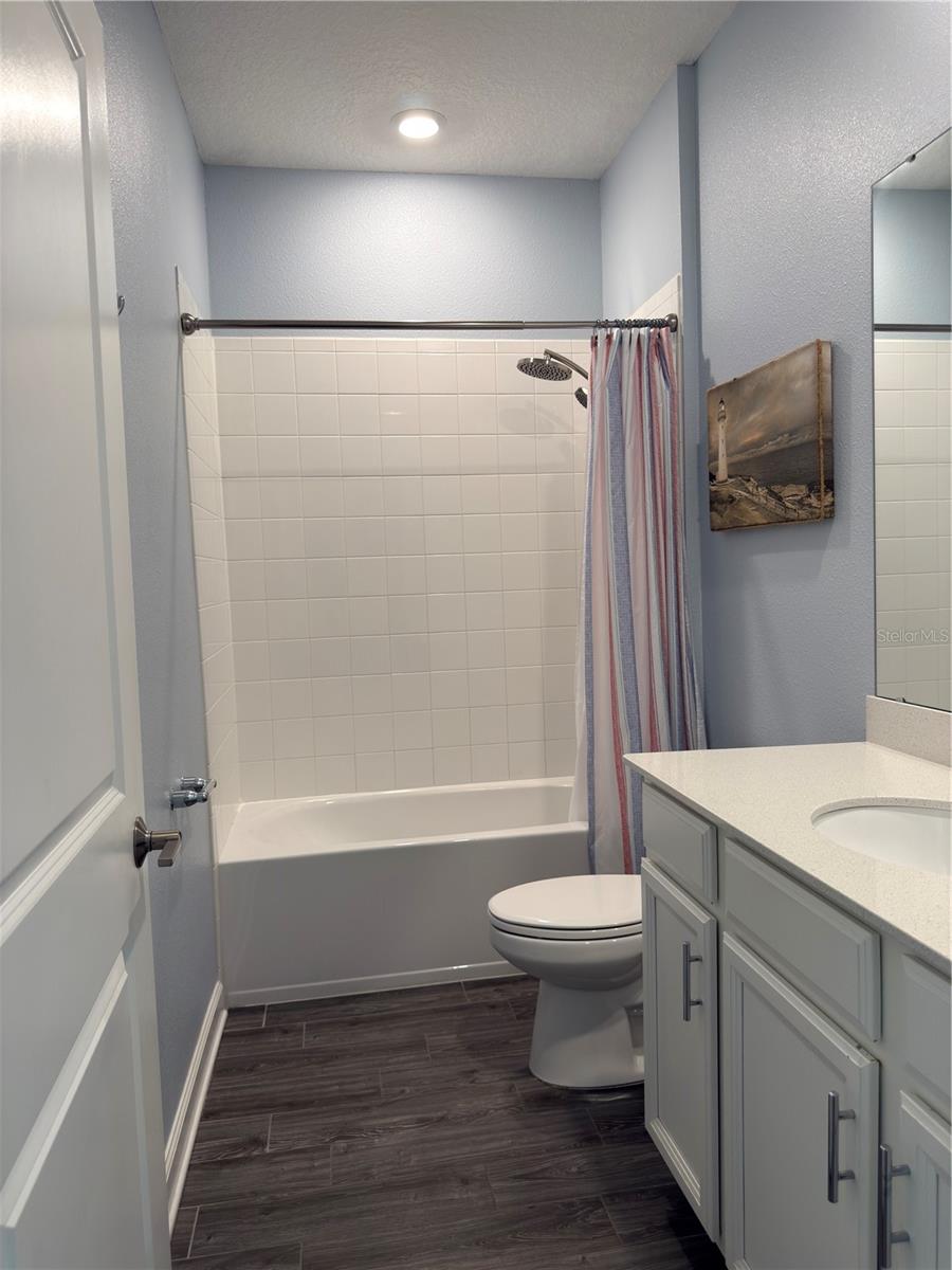 Image 27 of 52 For 1047 Oak Bluff Drive