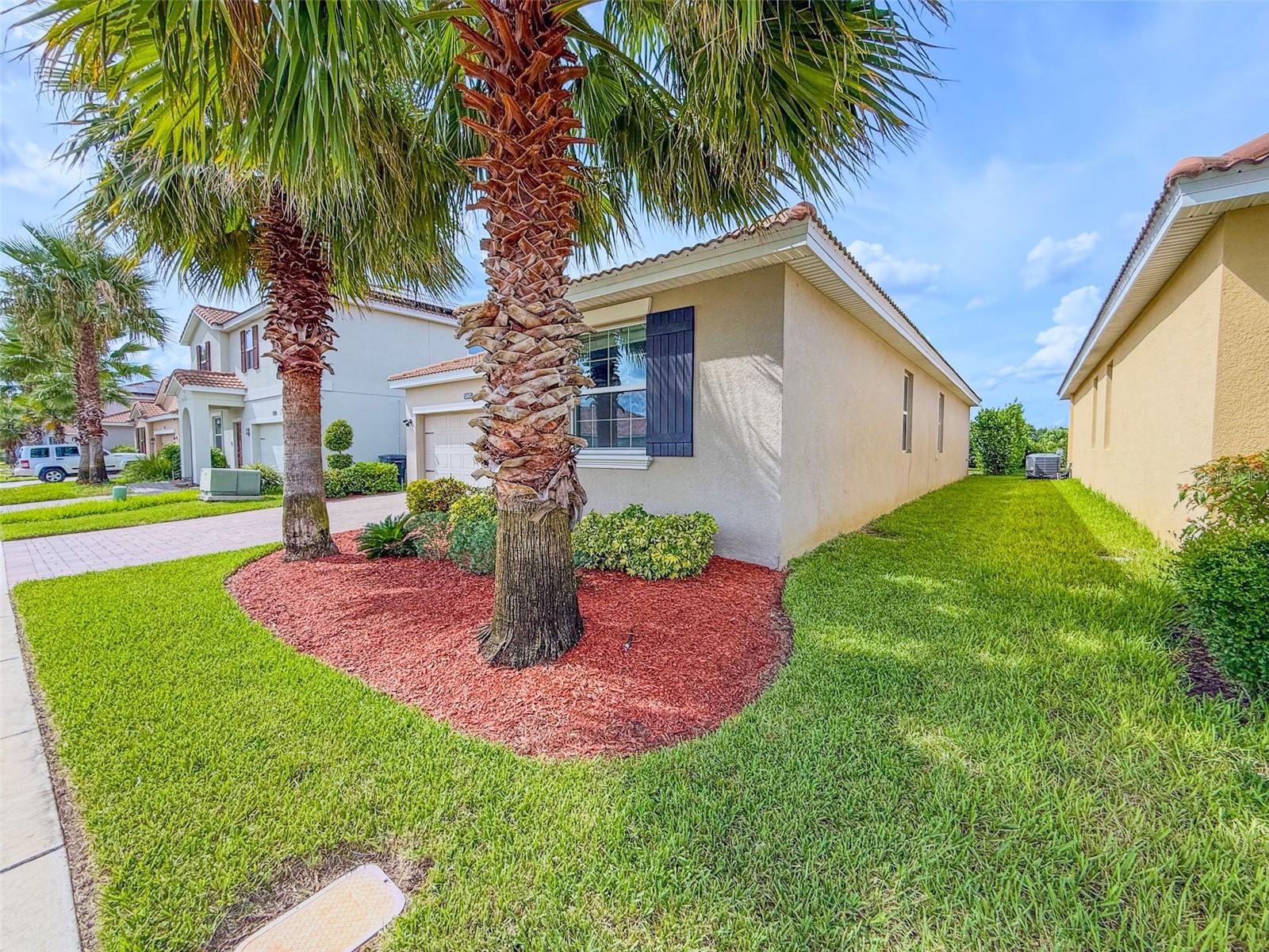 Image 3 of 52 For 1047 Oak Bluff Drive