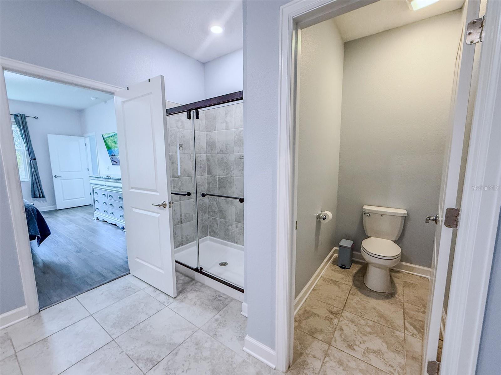 Image 35 of 52 For 1047 Oak Bluff Drive