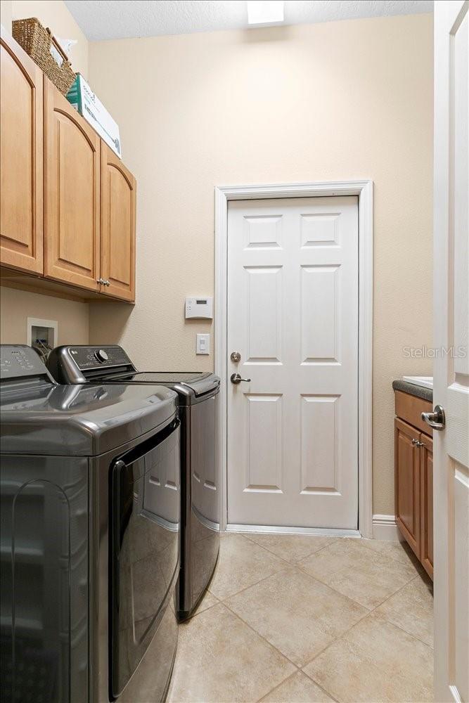 Image 41 of 69 For 4080 Safflower Terrace