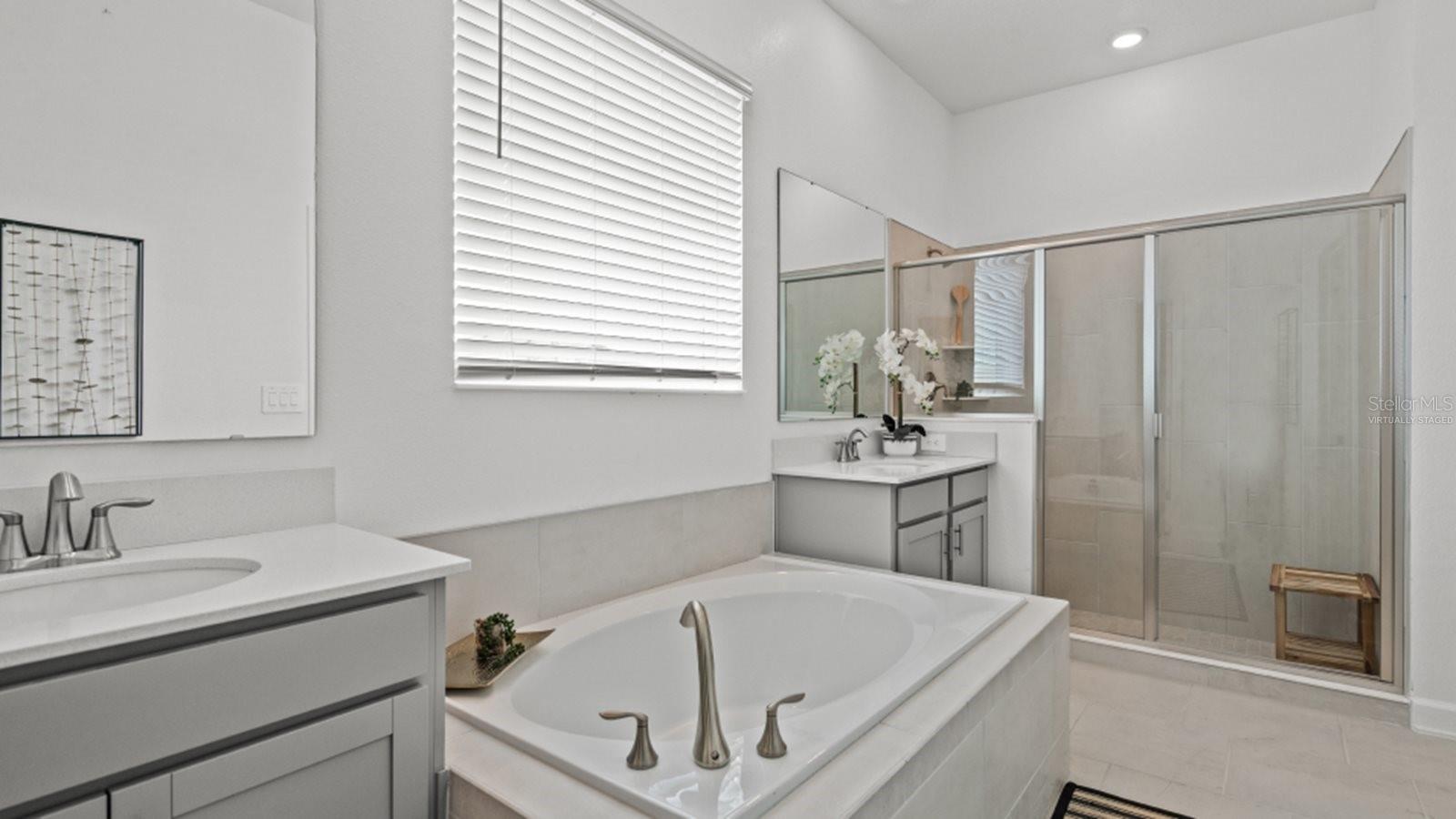 Image 12 of 19 For 708 Peroni Avenue