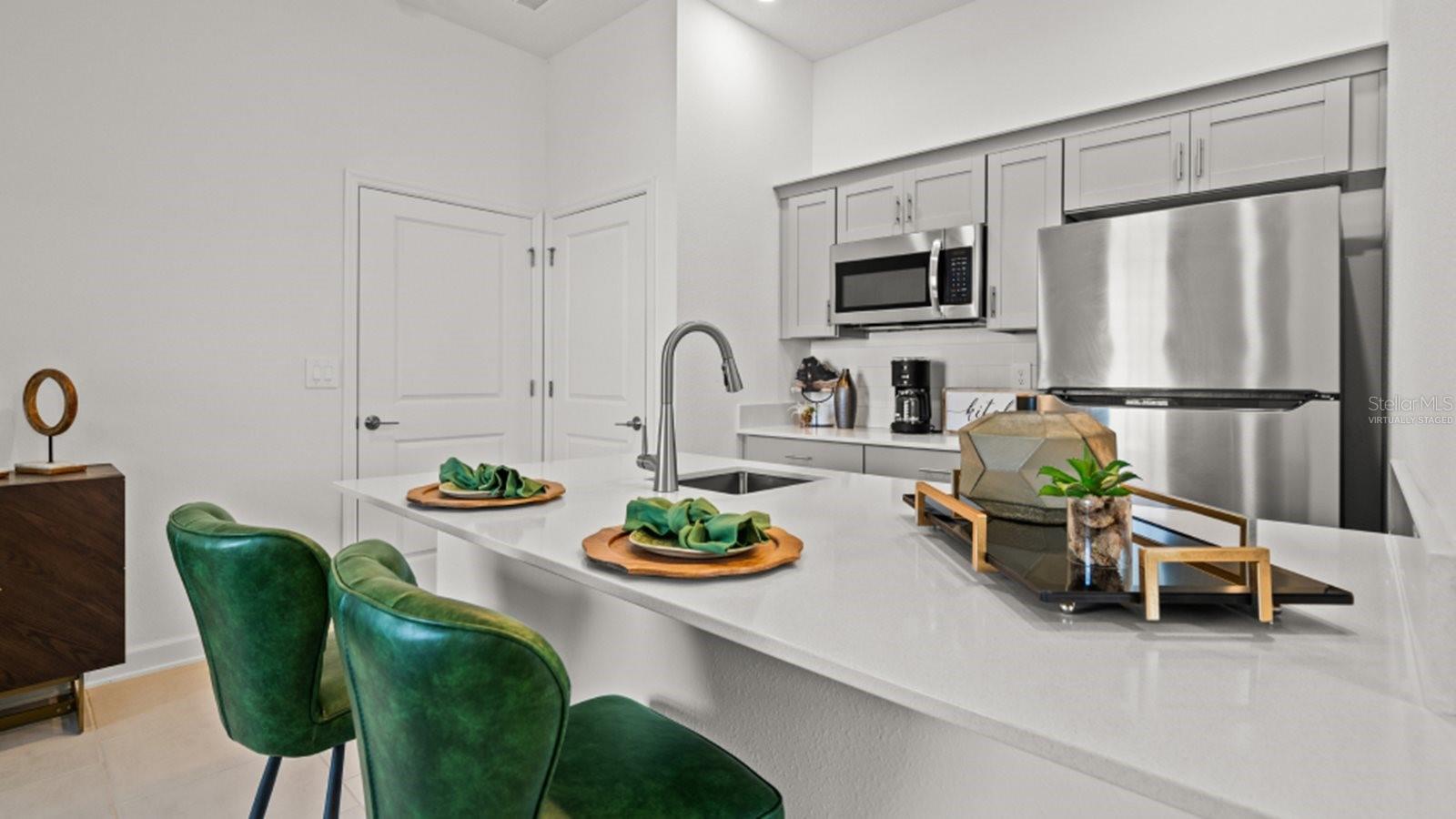 Image 3 of 19 For 708 Peroni Avenue