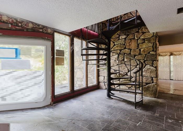 Image 10 of 22 For 38636 Berchfield Road