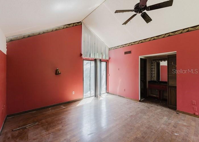 Image 18 of 22 For 38636 Berchfield Road