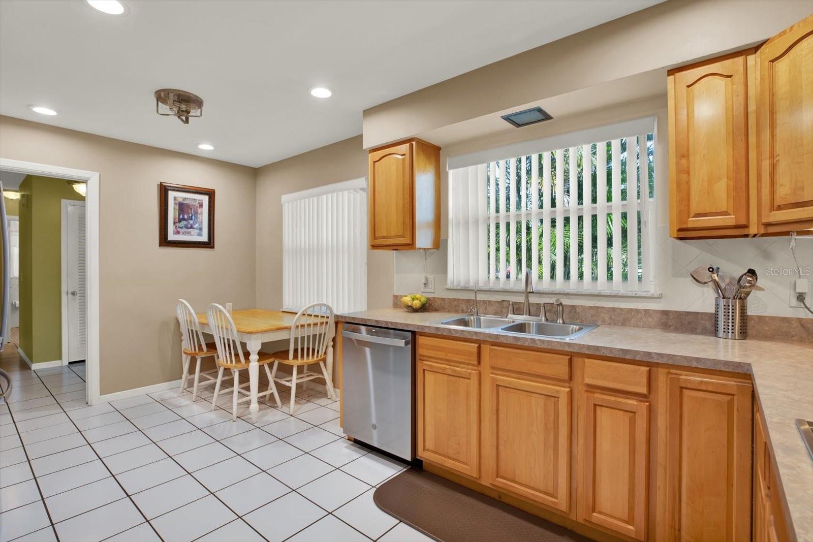 Image 10 of 51 For 1817 Lombardy Drive