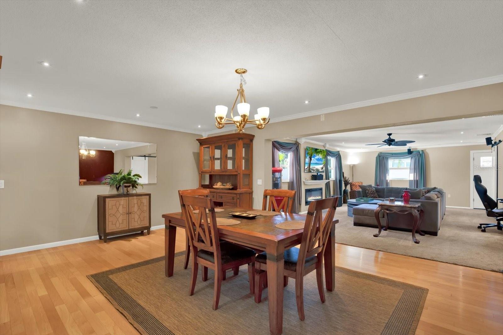 Image 17 of 51 For 1817 Lombardy Drive