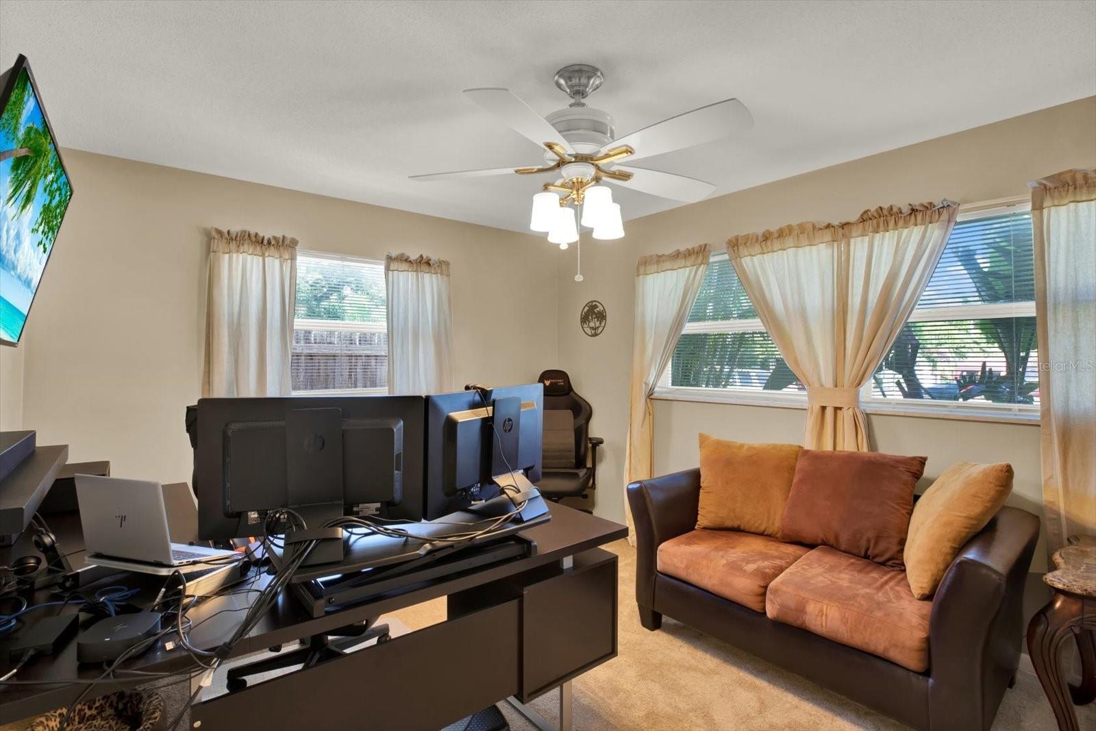 Image 31 of 51 For 1817 Lombardy Drive