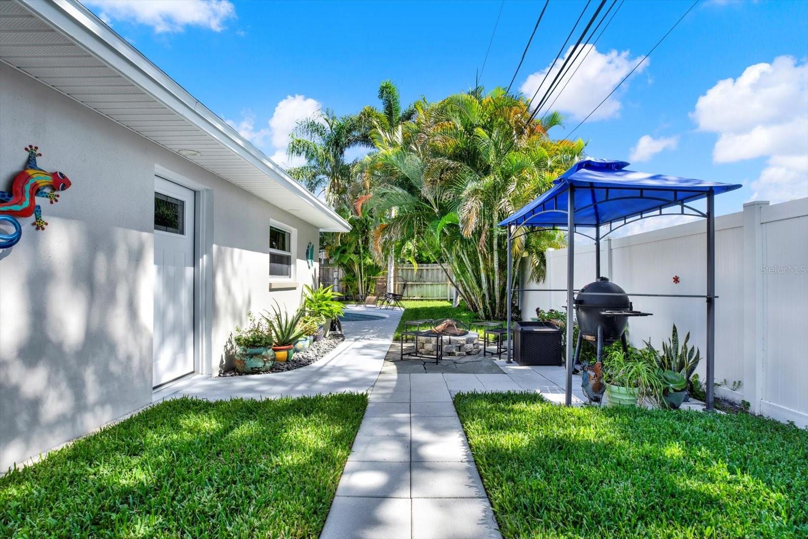 Image 43 of 51 For 1817 Lombardy Drive