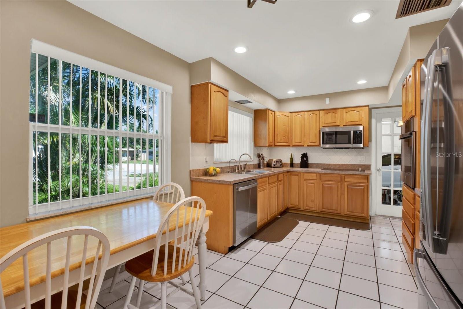 Image 9 of 51 For 1817 Lombardy Drive