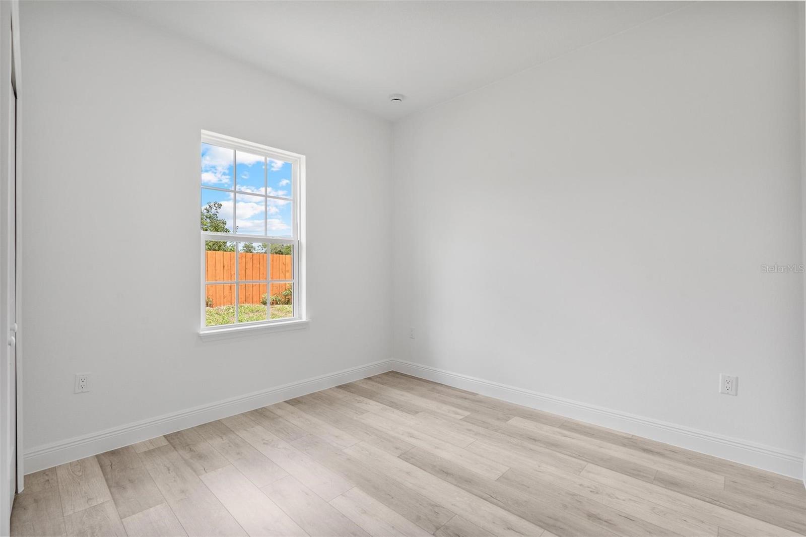 Listing photo id 19 for 324 Marion Oaks Trail