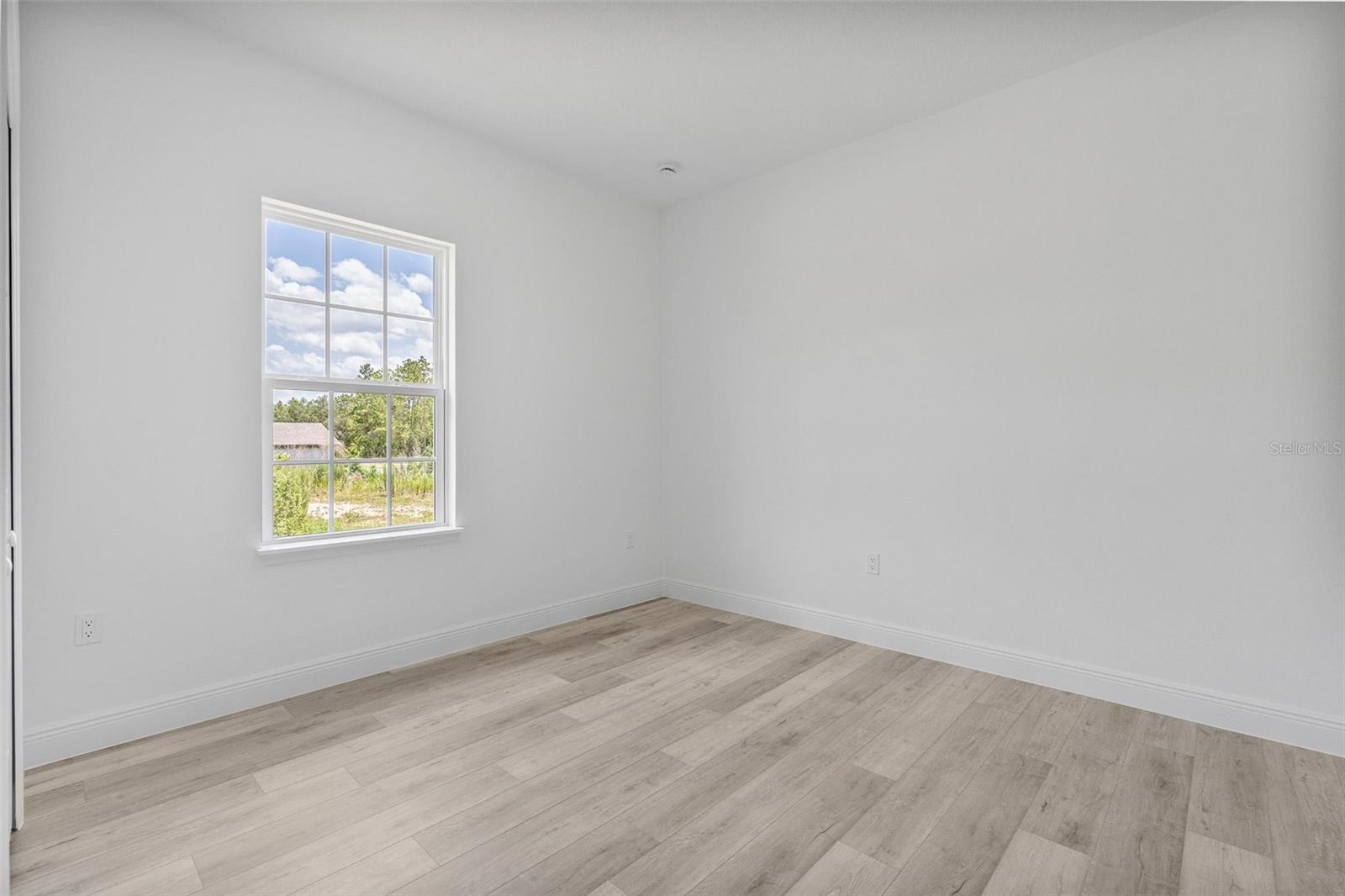 Listing photo id 20 for 324 Marion Oaks Trail