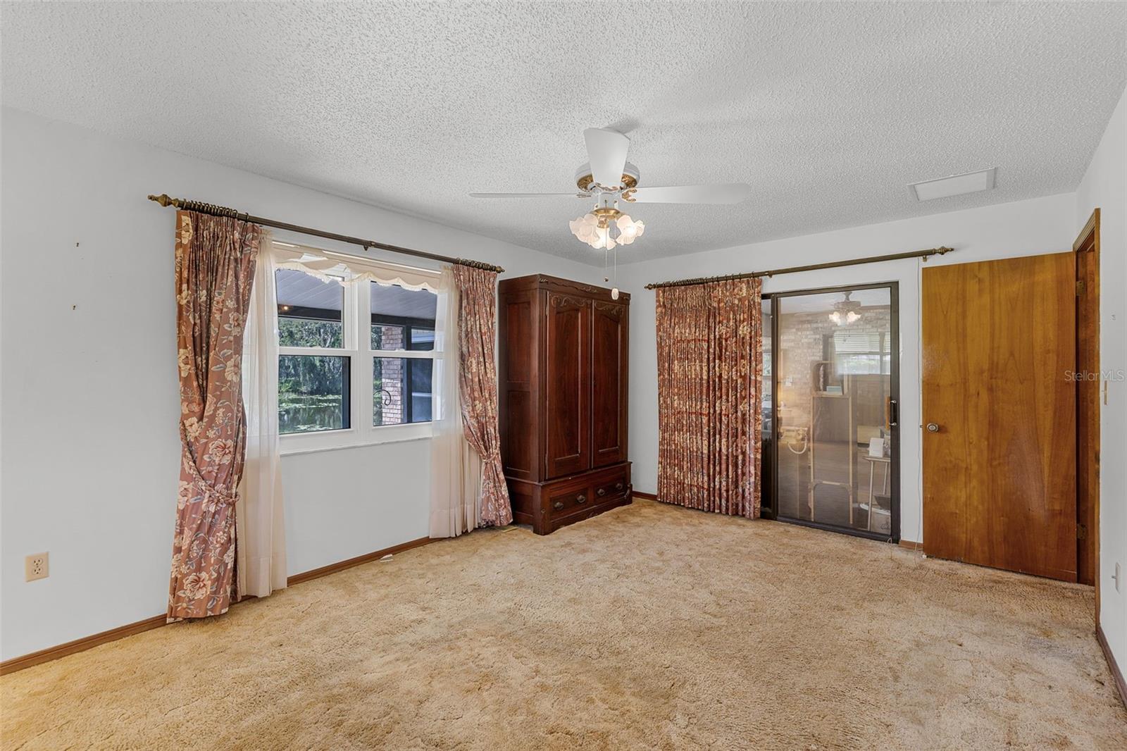 Image 16 of 63 For 5614 Harbor Drive