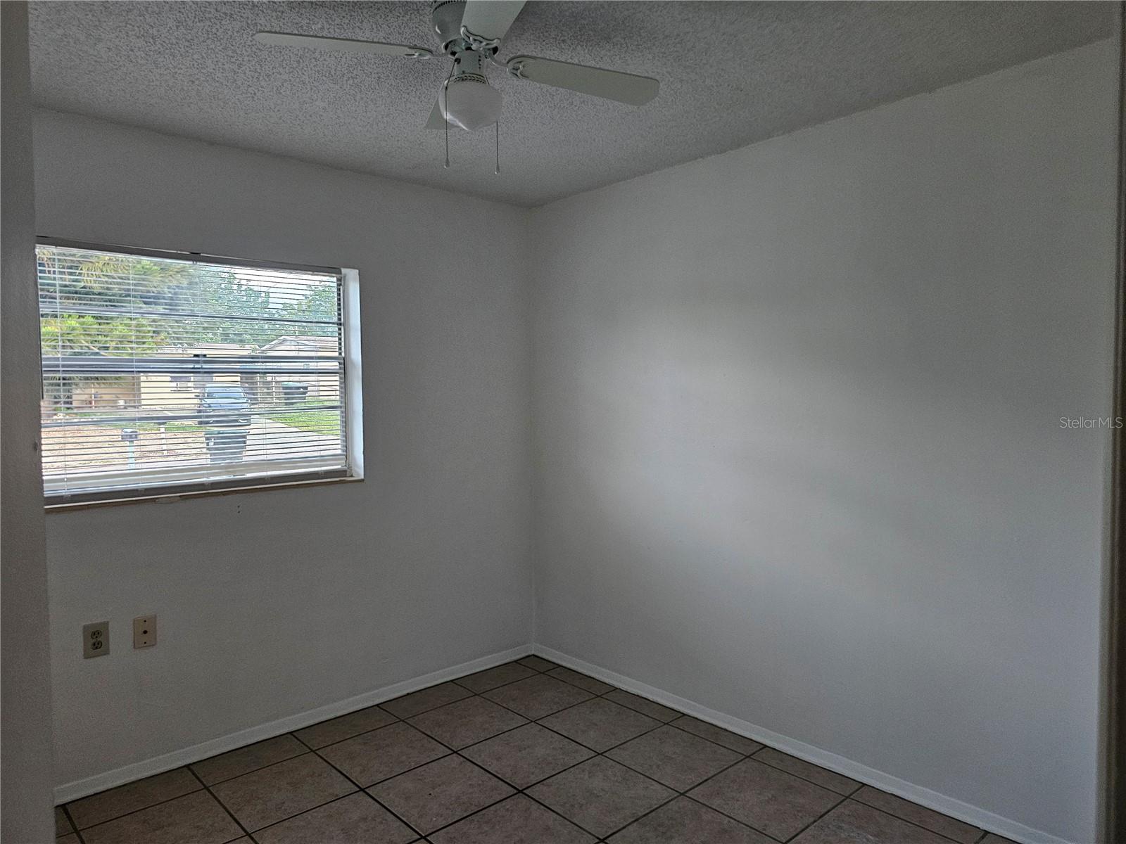 Image 10 of 31 For 320 Hart Boulevard