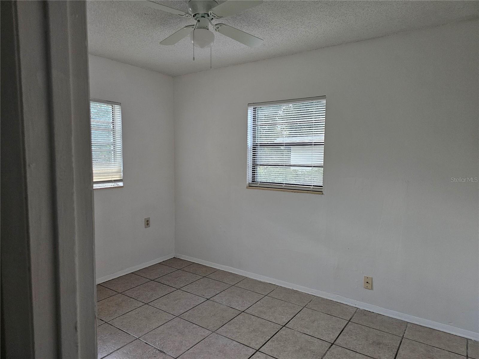 Image 12 of 31 For 320 Hart Boulevard