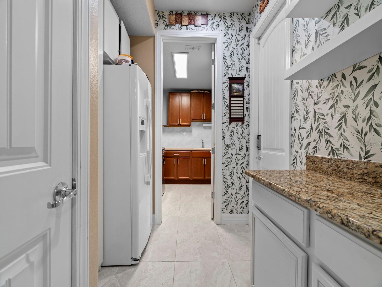 Image 41 of 58 For 2618 Mead Avenue