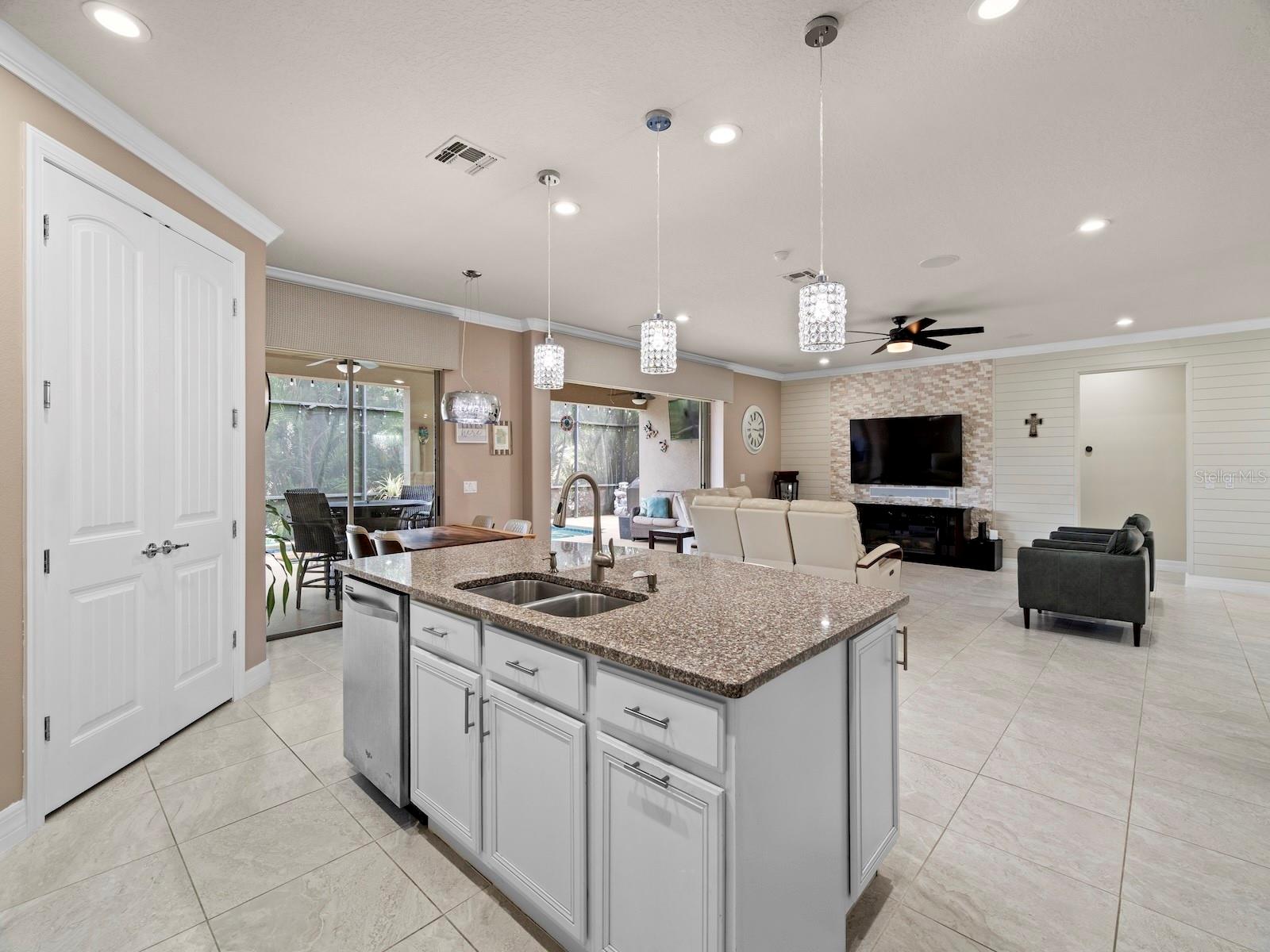 Image 7 of 58 For 2618 Mead Avenue