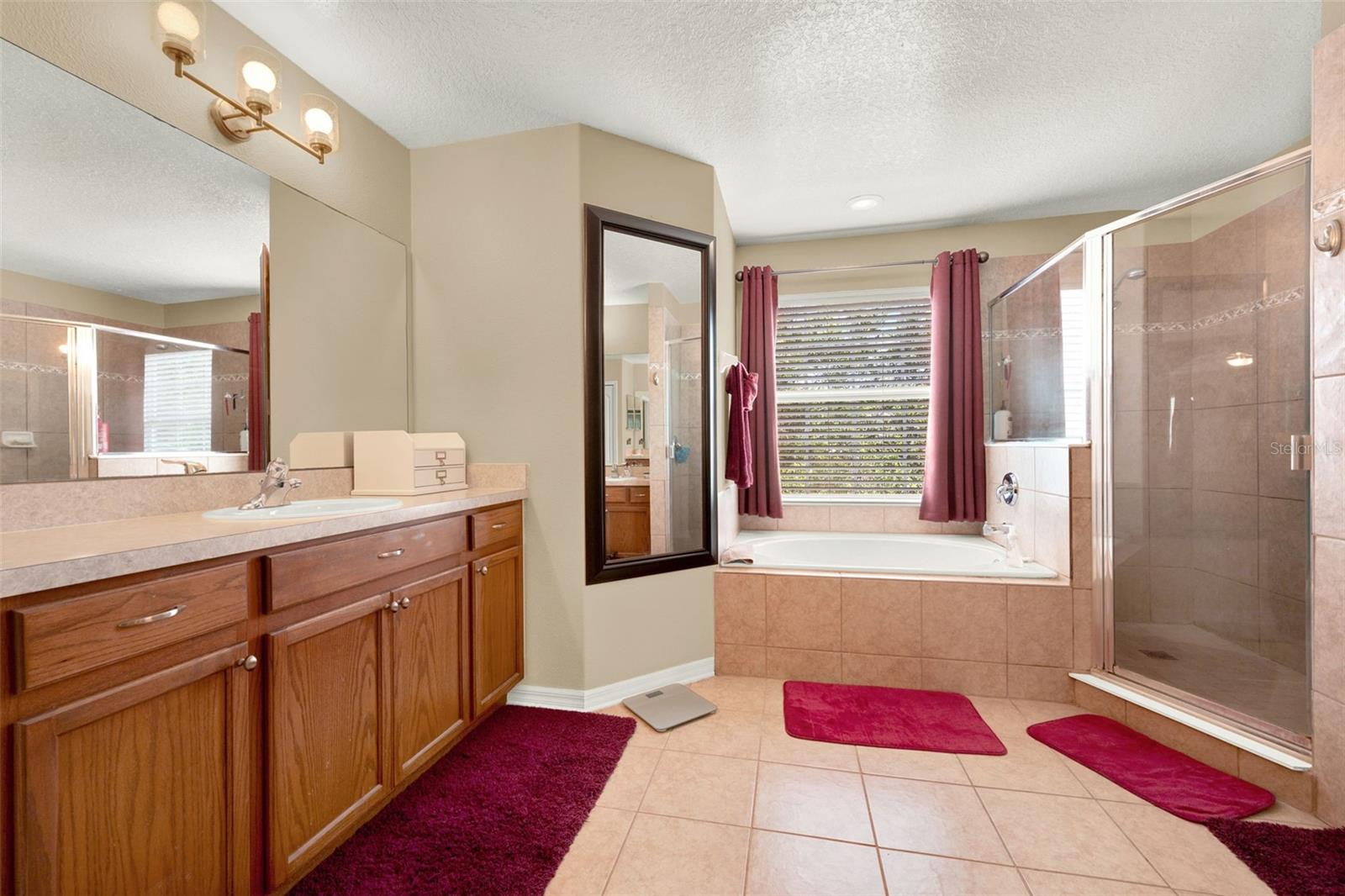Image 18 of 30 For 12955 Moss Park Ridge Drive