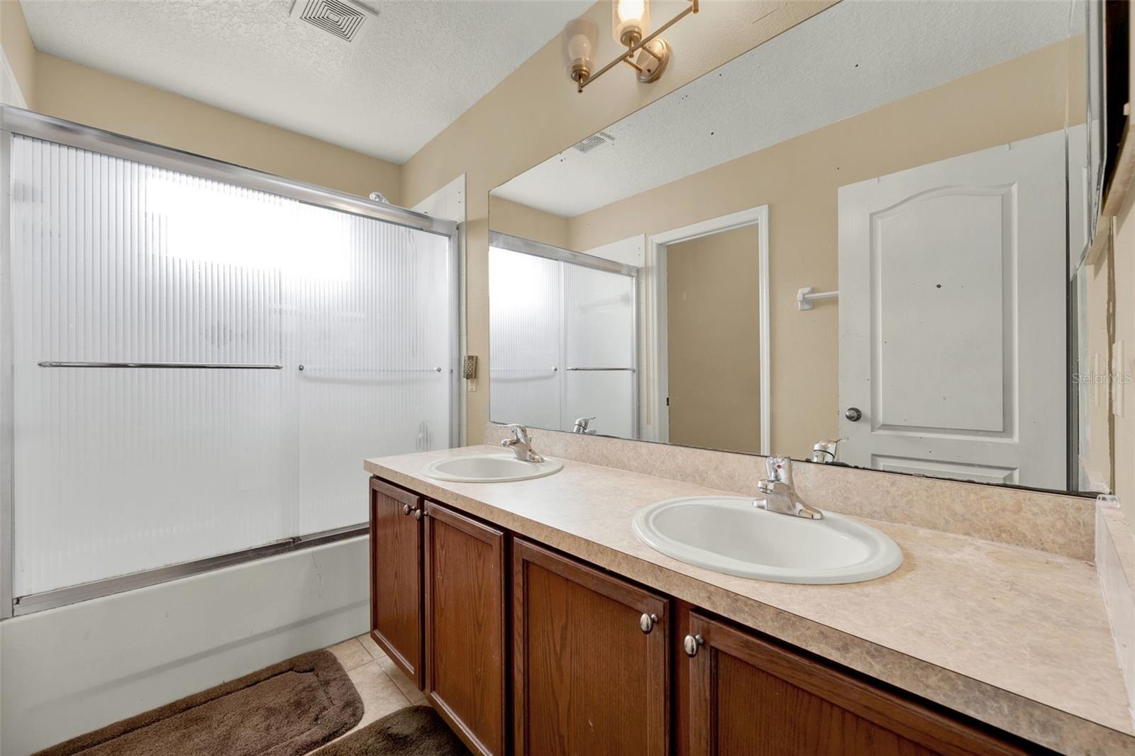 Image 27 of 30 For 12955 Moss Park Ridge Drive