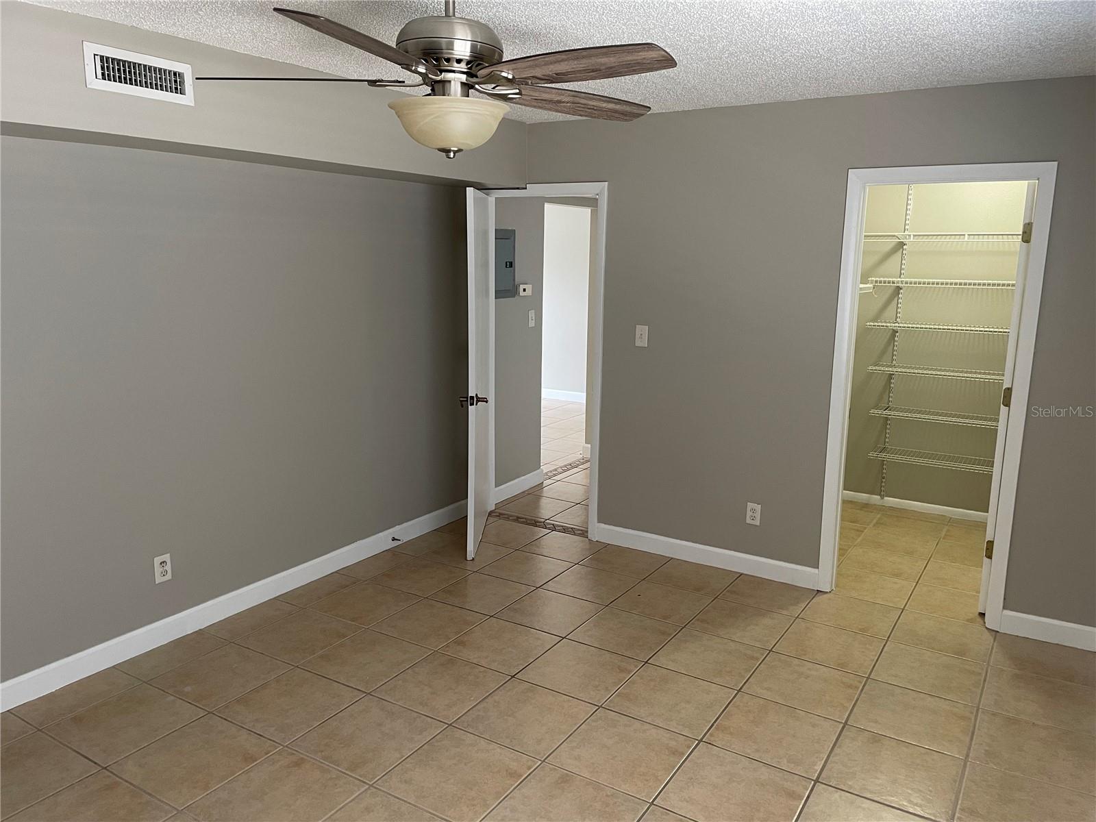 Image 14 of 21 For 1000 Semoran Boulevard 703