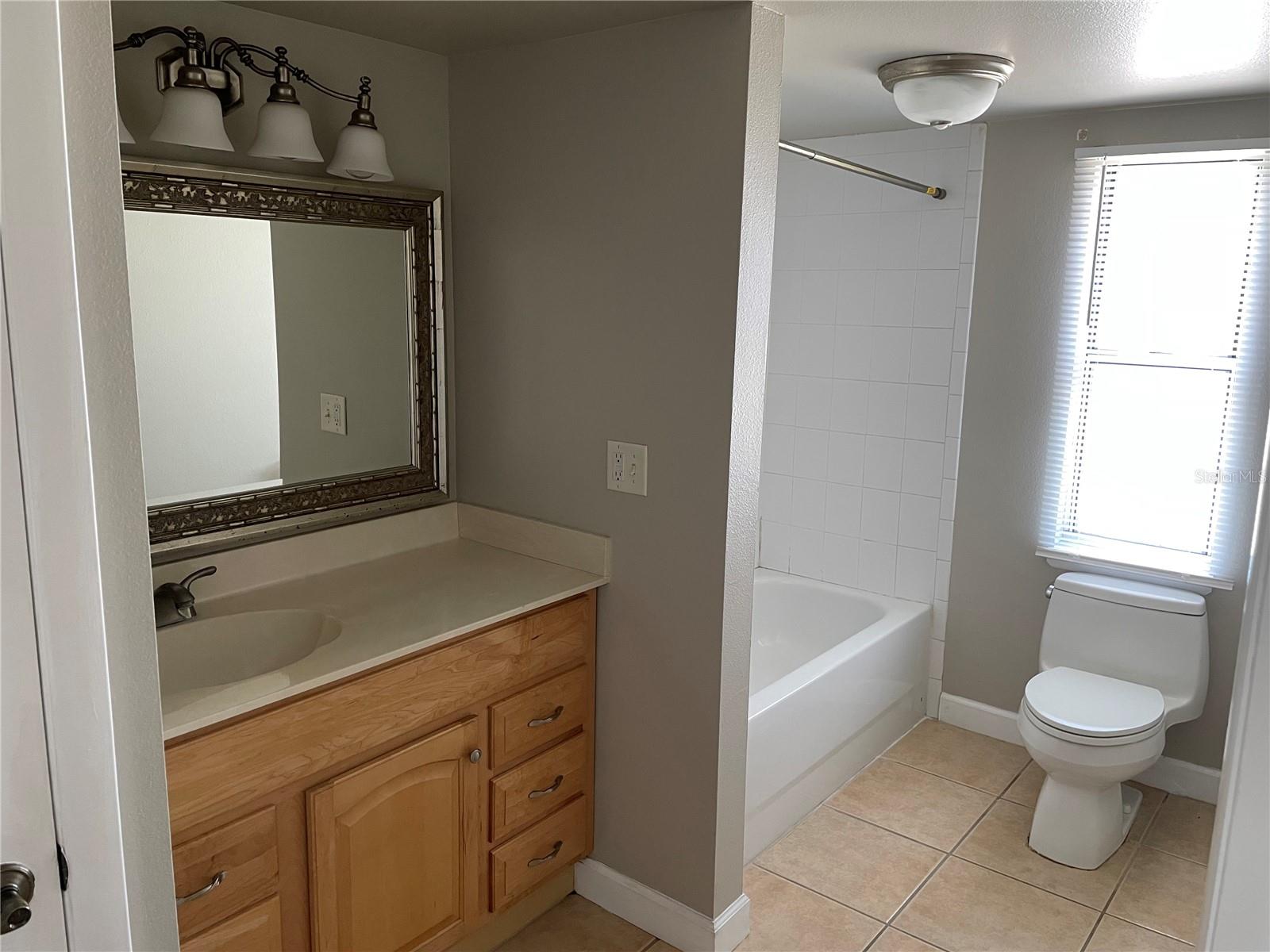 Image 17 of 21 For 1000 Semoran Boulevard 703