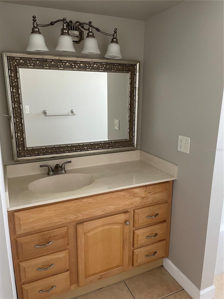 Image 18 of 21 For 1000 Semoran Boulevard 703
