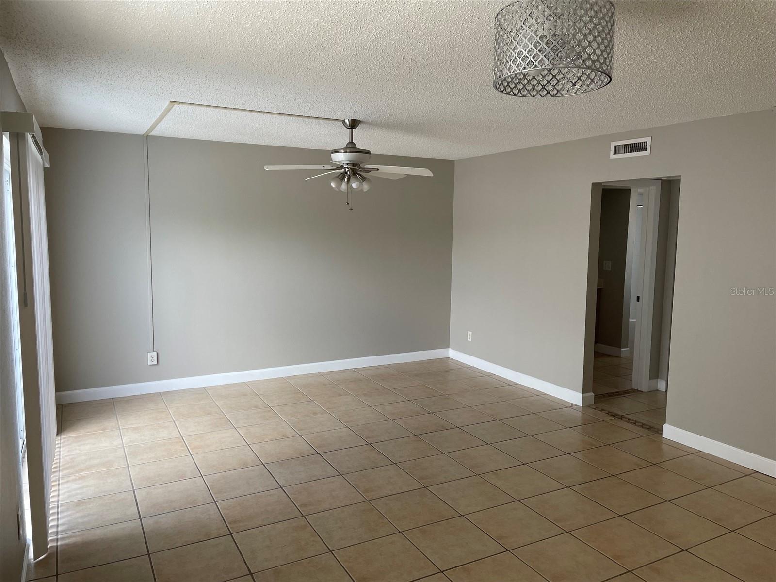Image 5 of 21 For 1000 Semoran Boulevard 703