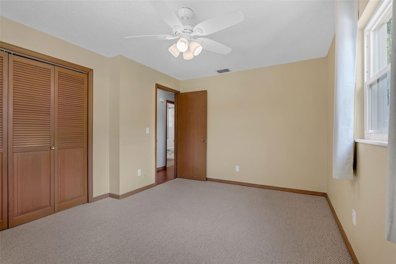 Image 37 of 74 For 114 Beaufort Drive