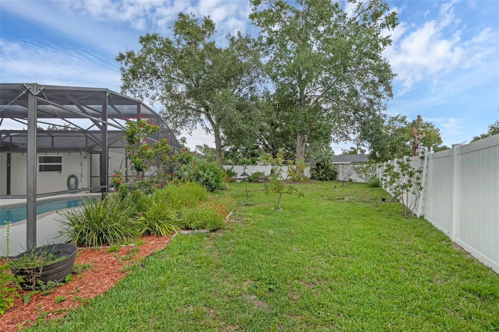 Image 50 of 74 For 114 Beaufort Drive