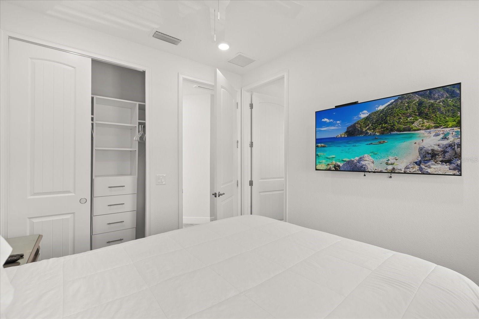 Image 20 of 51 For 8017 Sandy Toes Way