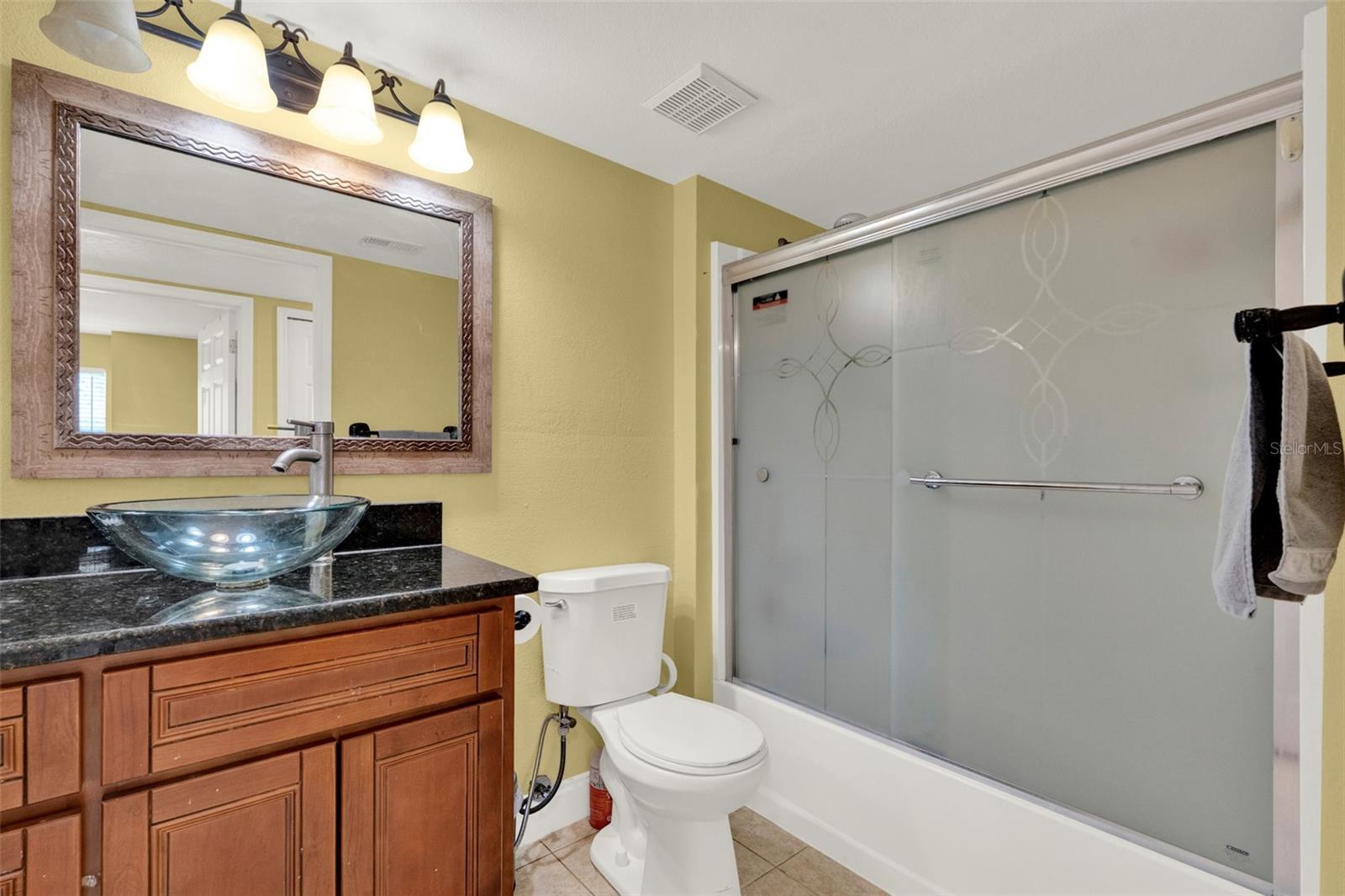 Image 16 of 20 For 13839 Fairway Island Drive 1111