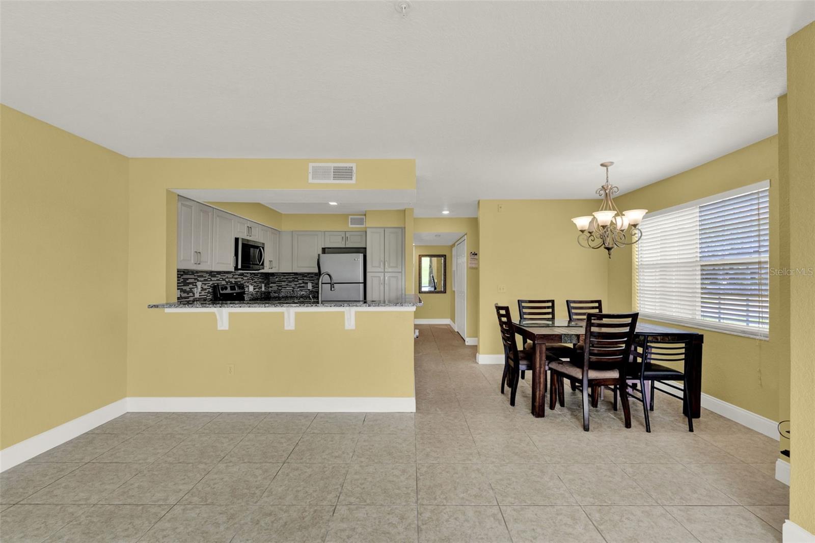 Image 7 of 20 For 13839 Fairway Island Drive 1111