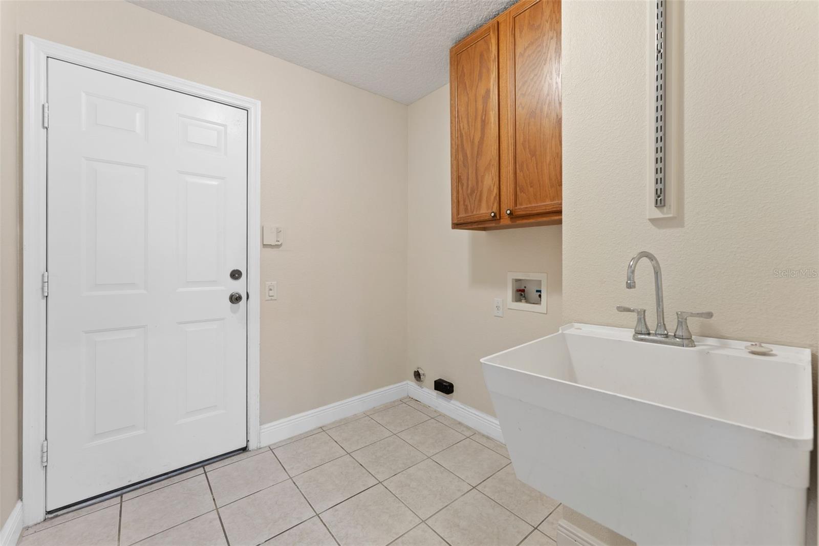 Image 23 of 38 For 11031 Ledgement Lane