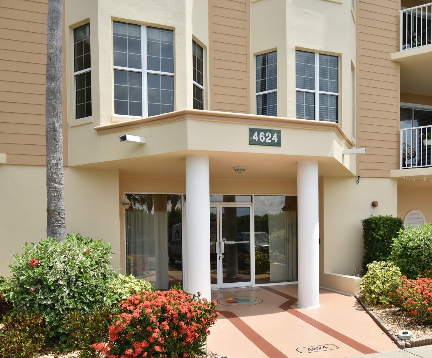Image 2 of 42 For 4624 Harbour Village Boulevard 4206