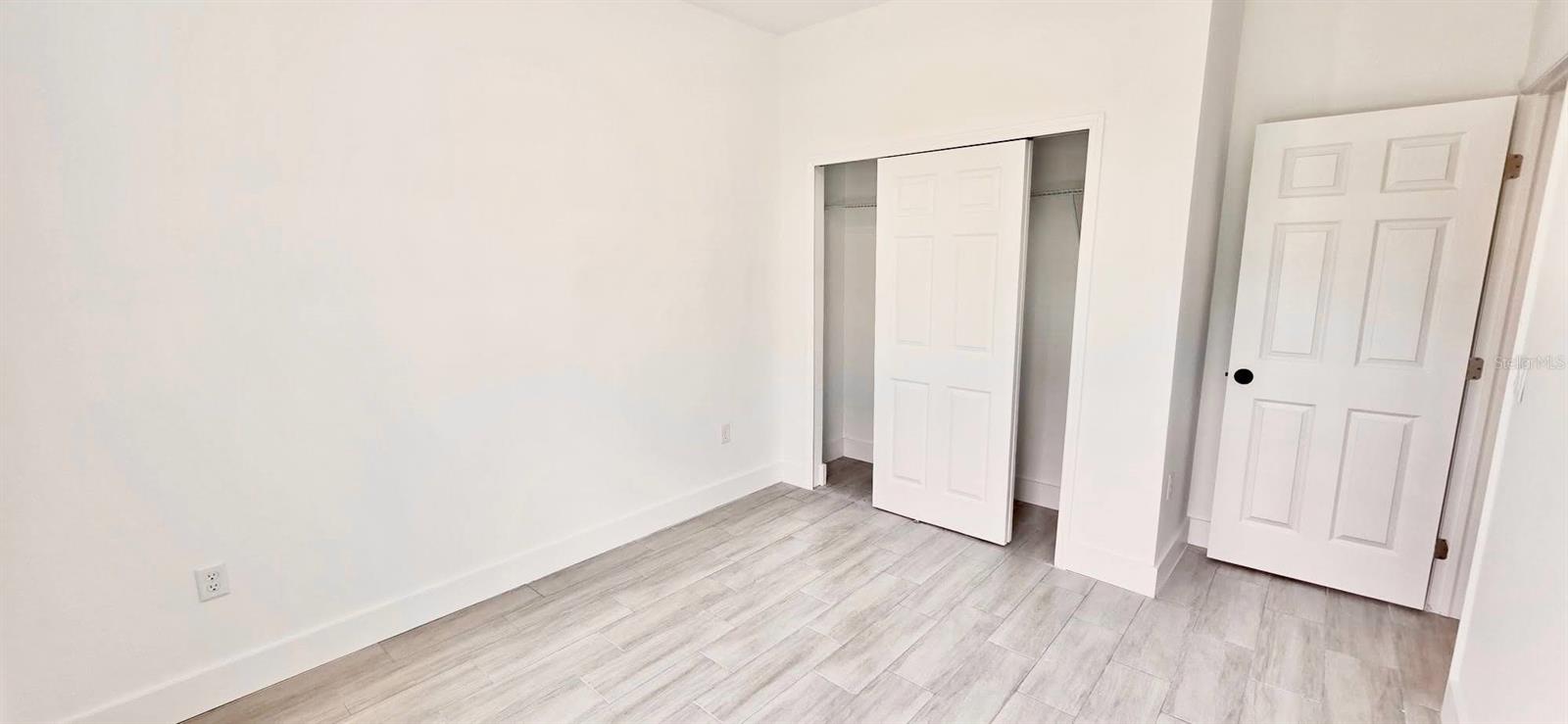 Listing photo id 13 for 15431 41st Street Road