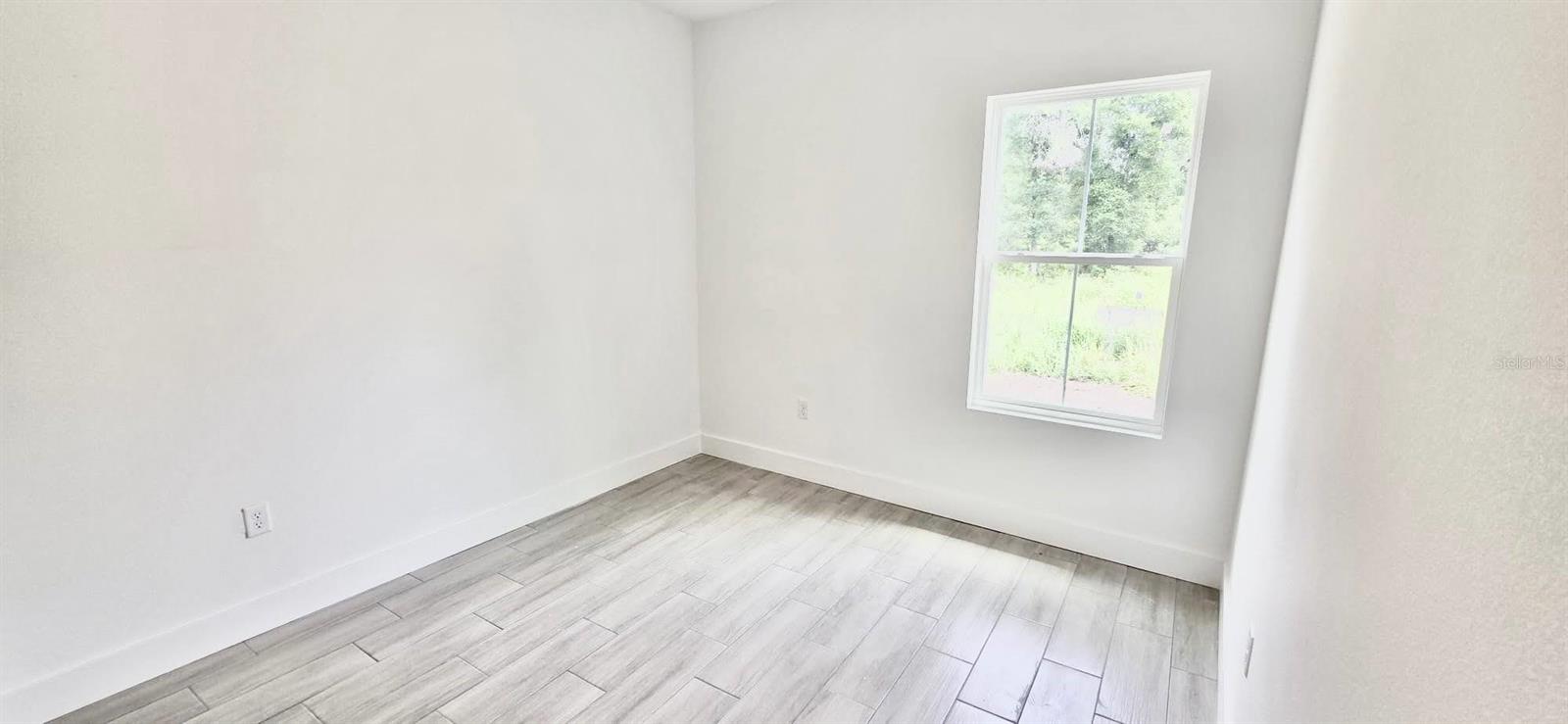 Listing photo id 17 for 15431 41st Street Road