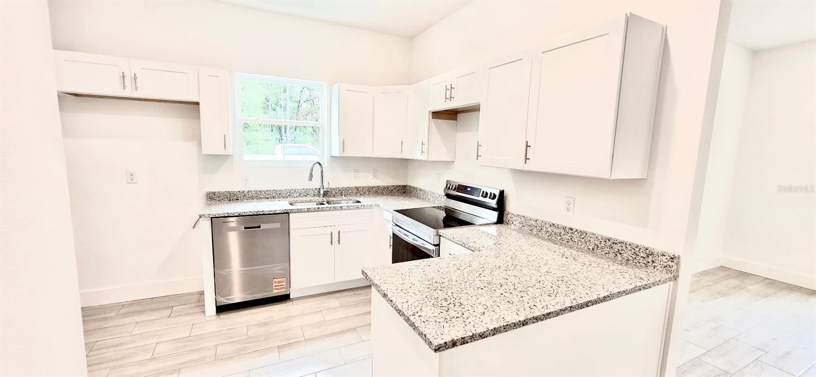 Listing photo id 4 for 15431 41st Street Road